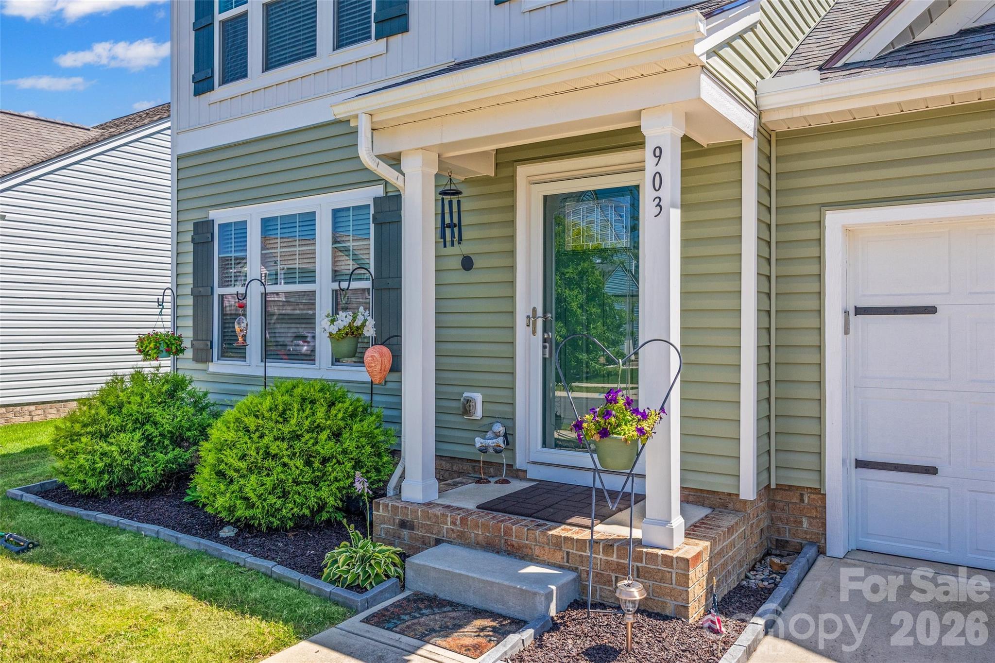 903 Von Buren Boulevard