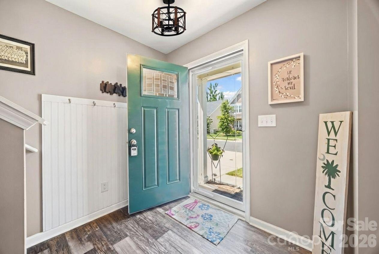 903 Von Buren Boulevard