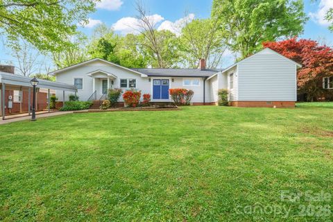 Photo of 305 W 9th Street, Newton, NC 28658 (MLS # 4372482)