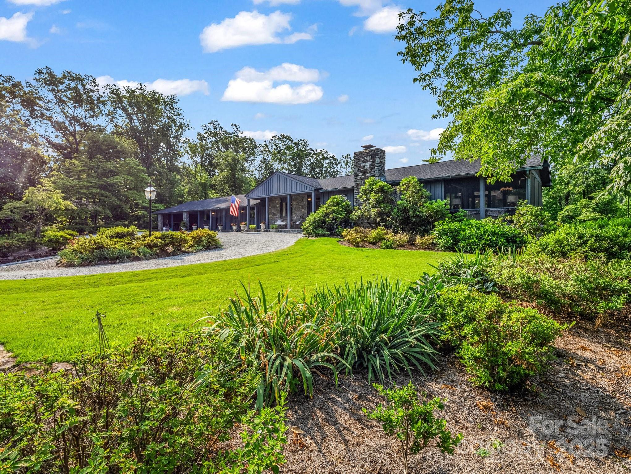 11 Hearthstone Lane