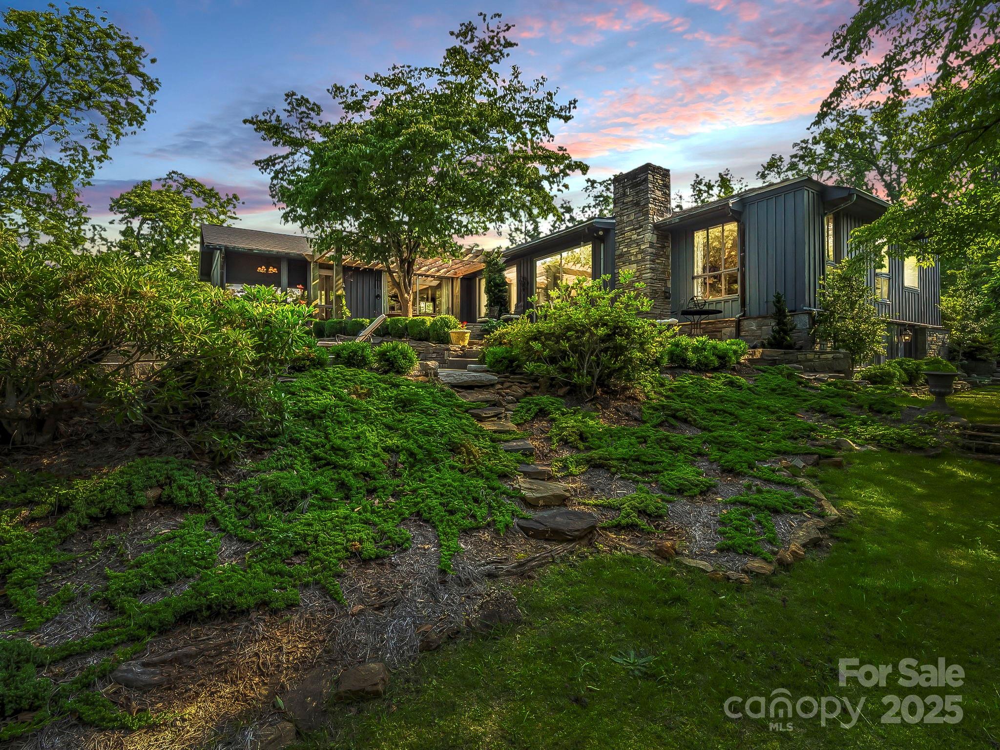 11 Hearthstone Lane
