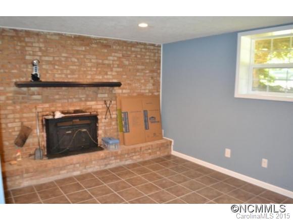 Twelve Oaks - Residential