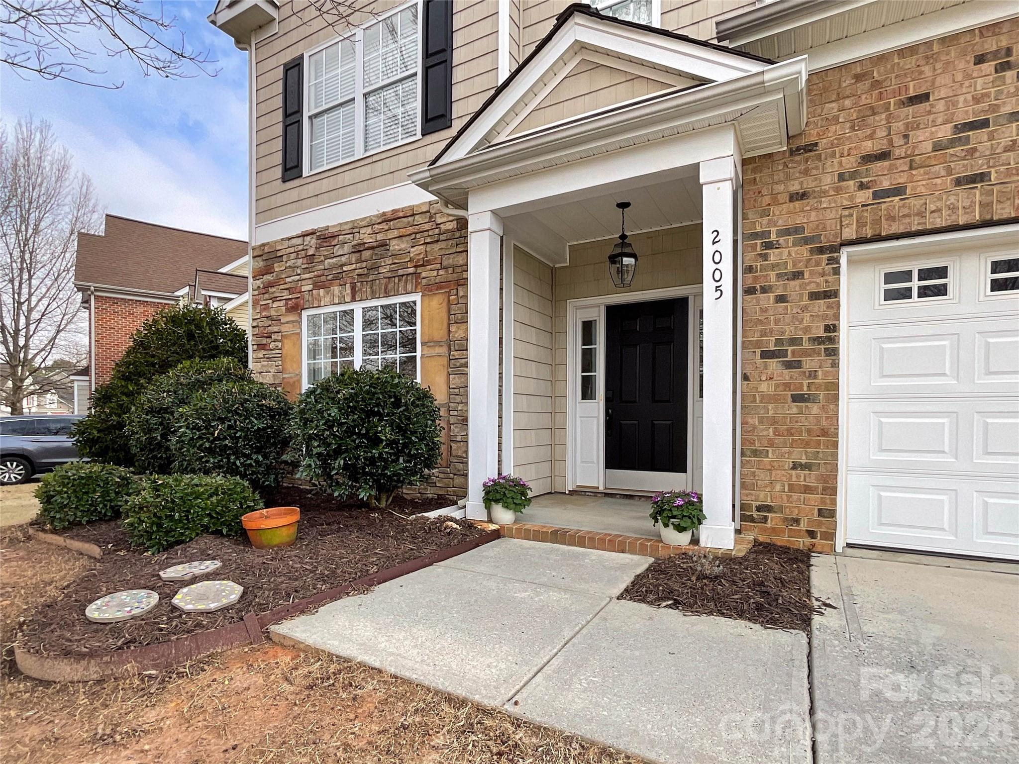 2005 Blue Iris Drive