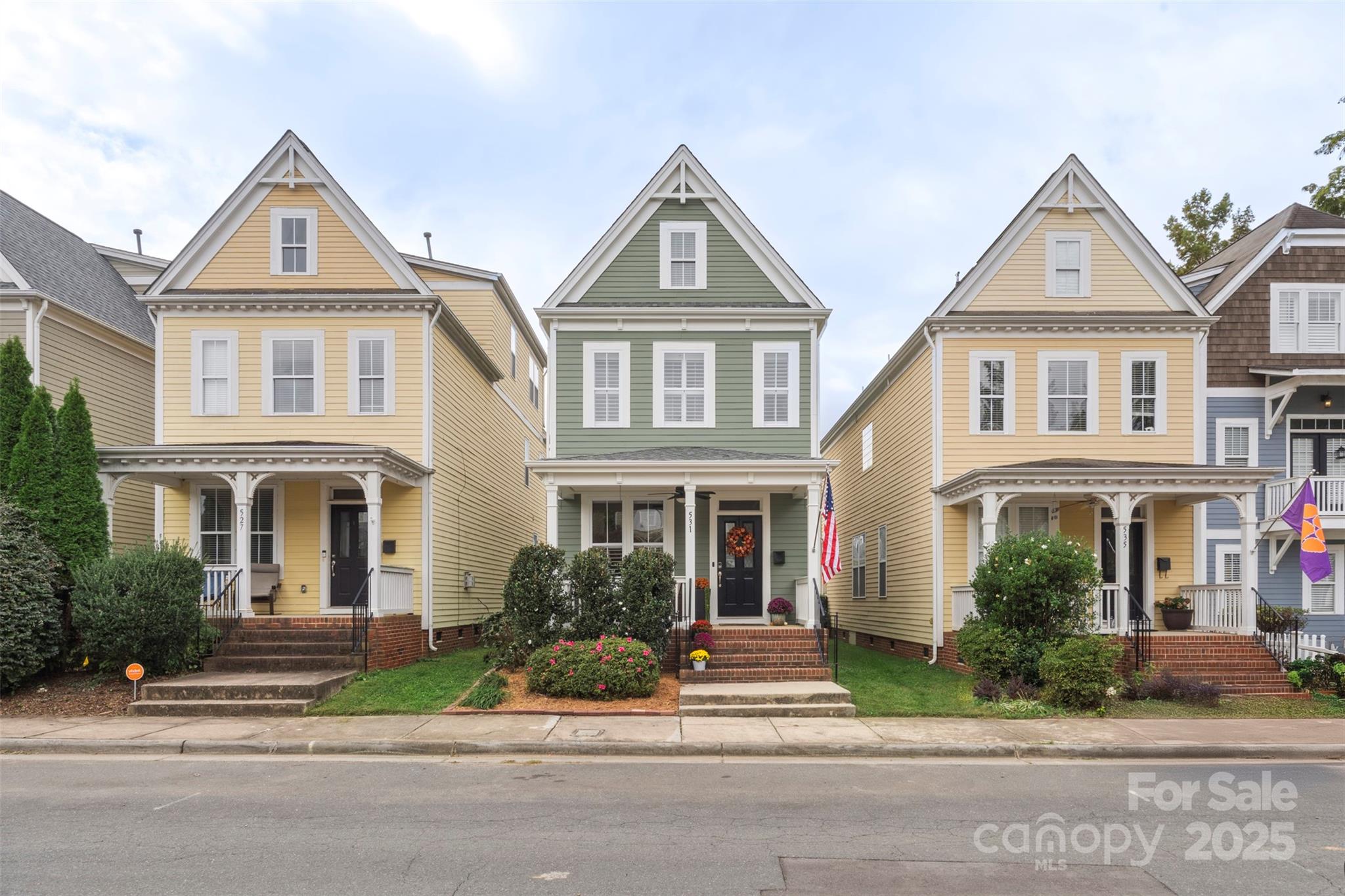531 Dubois Court