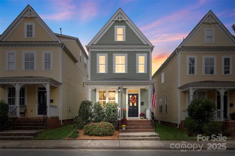 Photo of 531 Dubois Court, Charlotte, NC 28208 (MLS # 4311032)