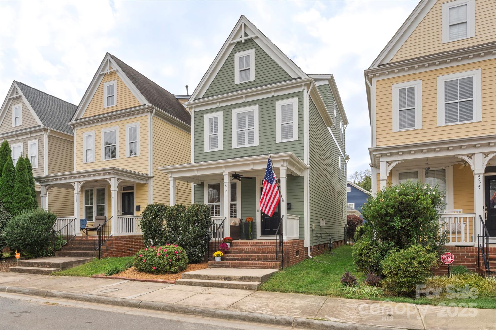 531 Dubois Court