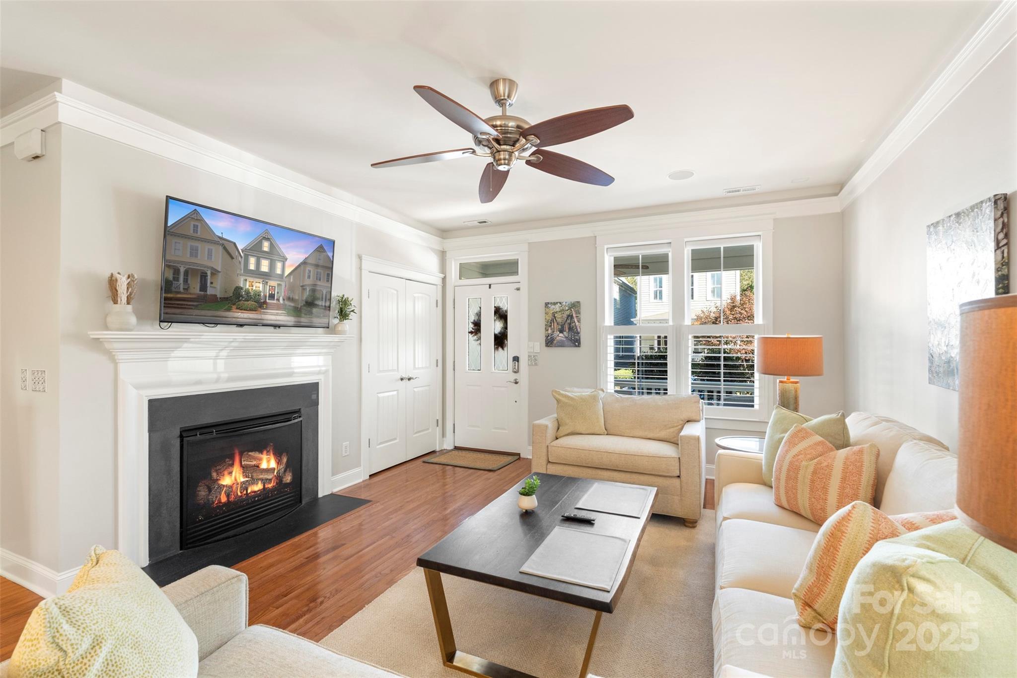 531 Dubois Court