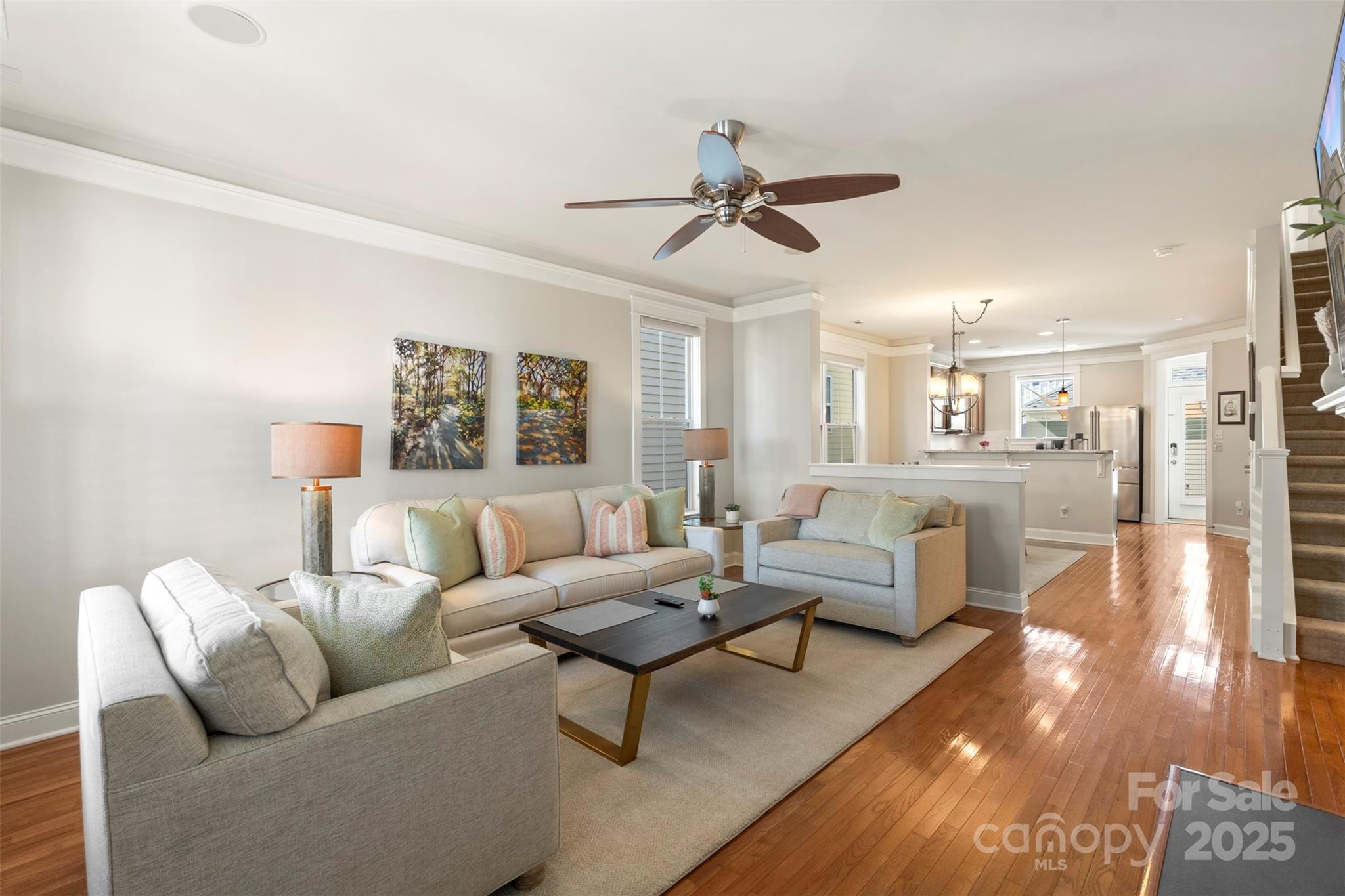 531 Dubois Court