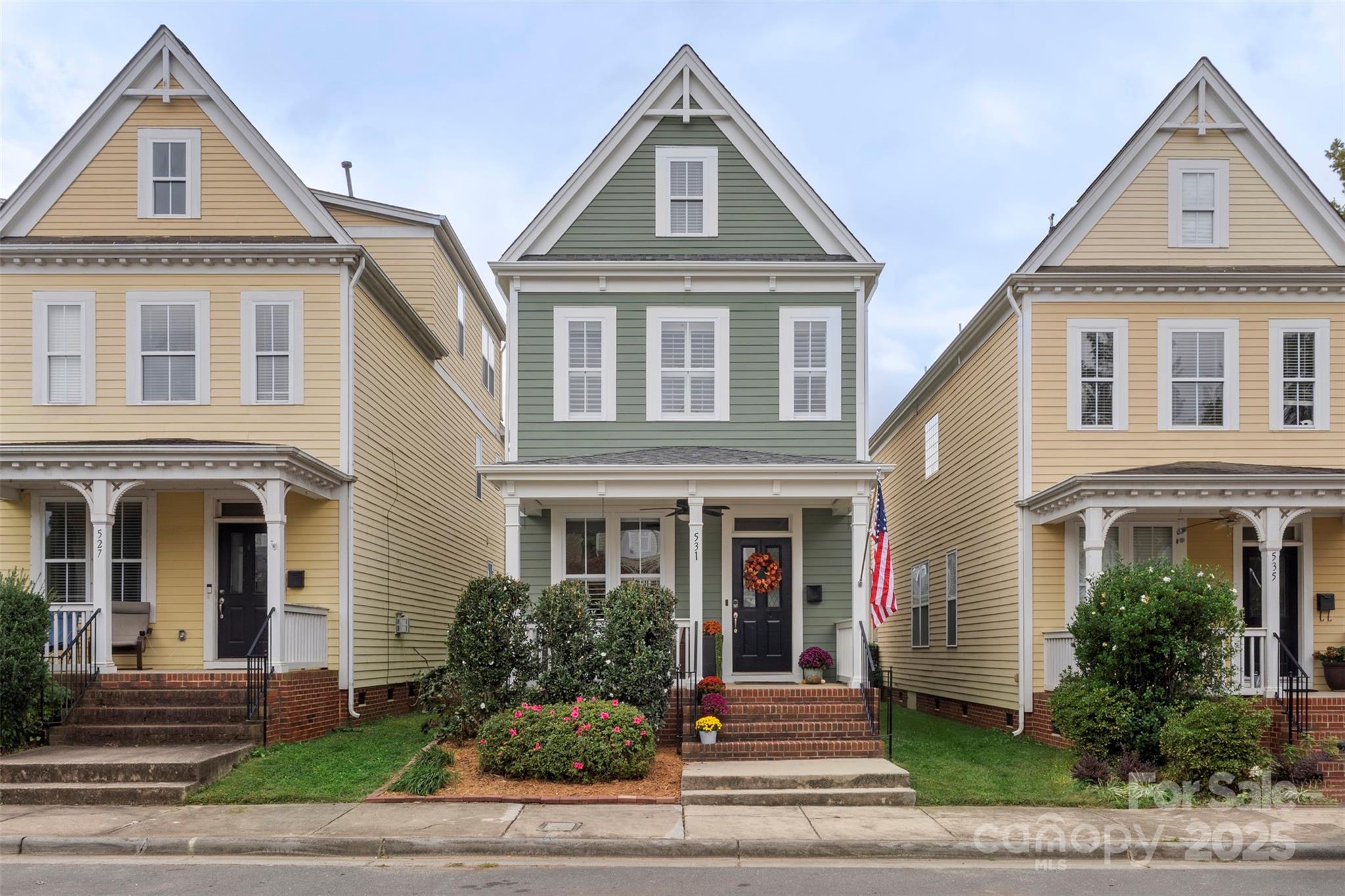 531 Dubois Court