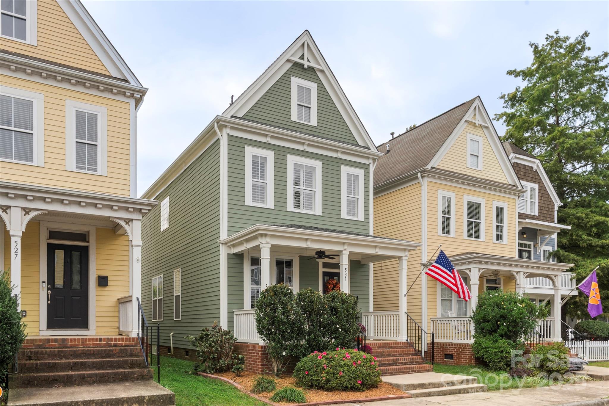 531 Dubois Court