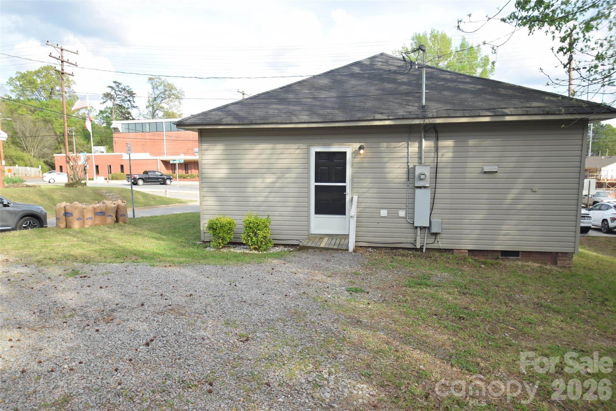 152 Academy Avenue NW