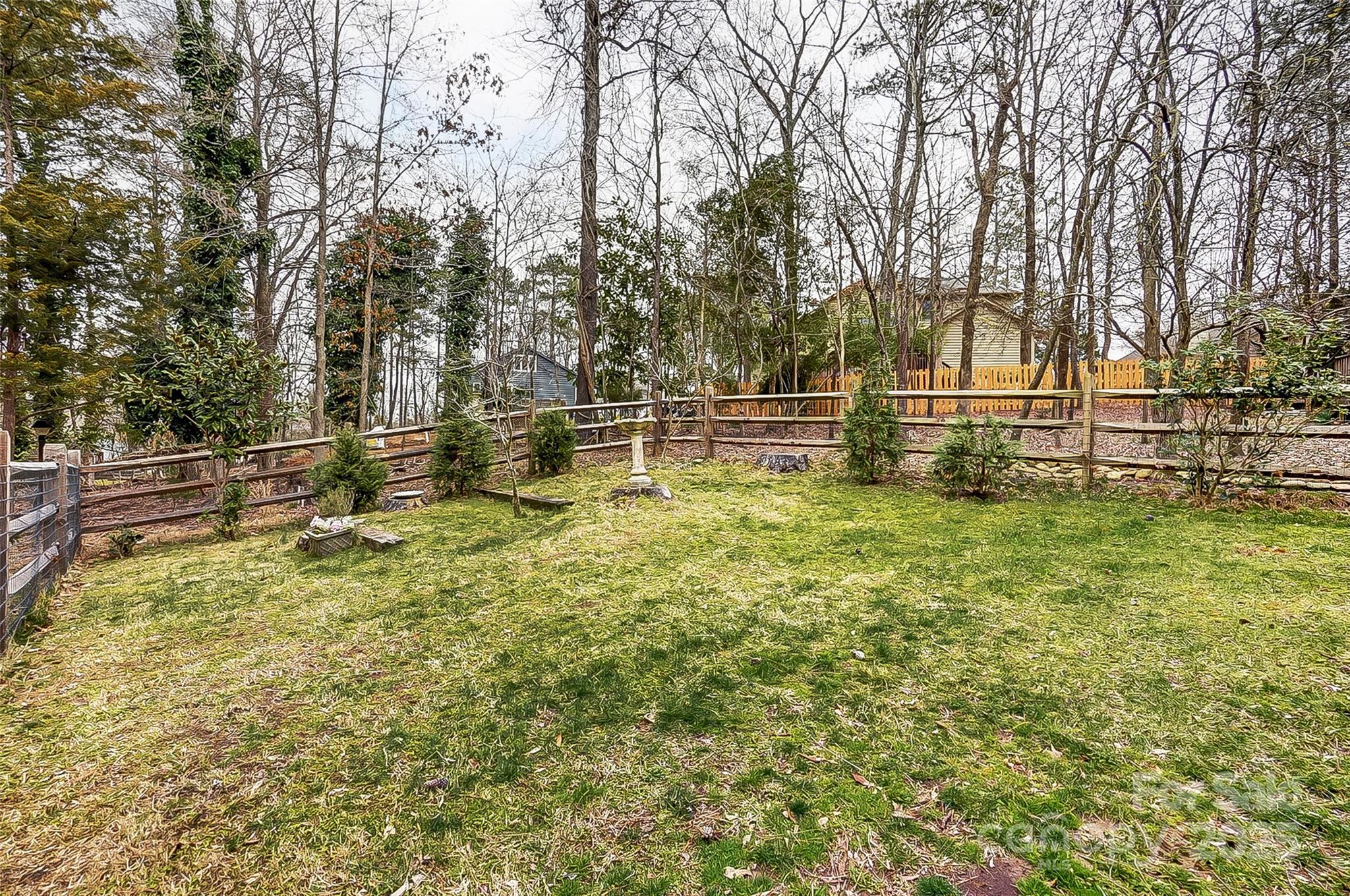 Tega Cay - Residential