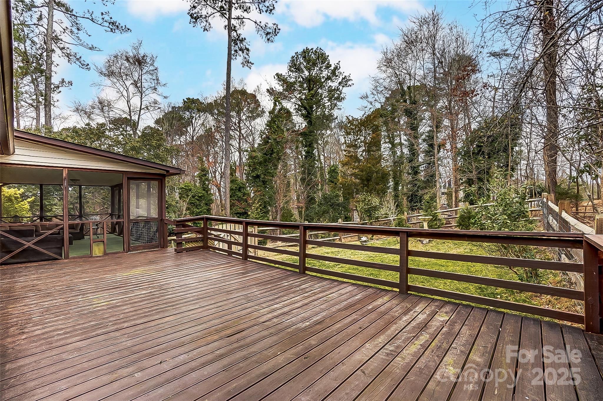 Tega Cay - Residential