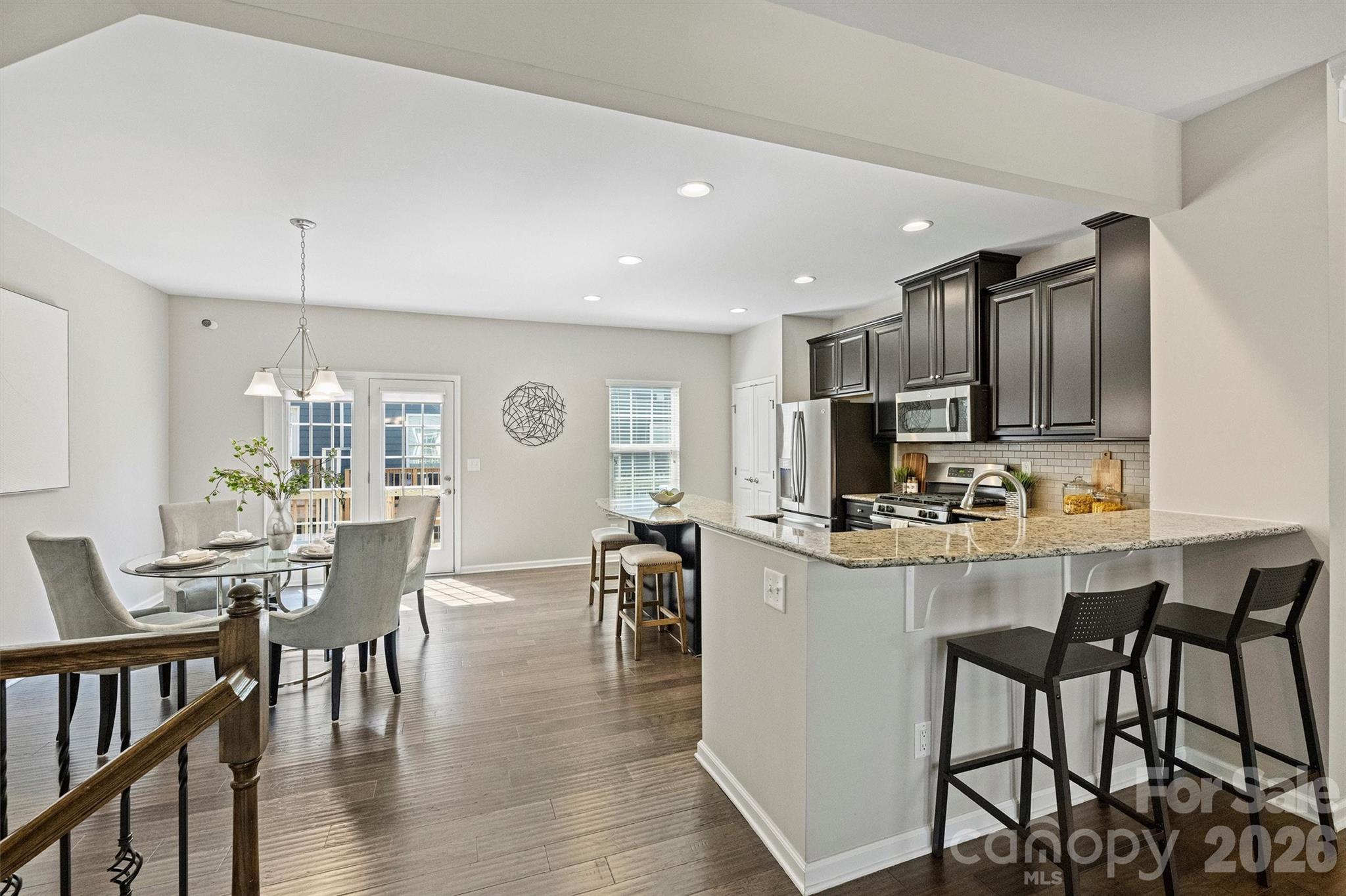 1317 Queen Lyon Court