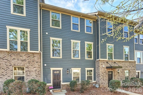 Photo of 1317 Queen Lyon Court, Charlotte, NC 28205 (MLS # 4411356)
