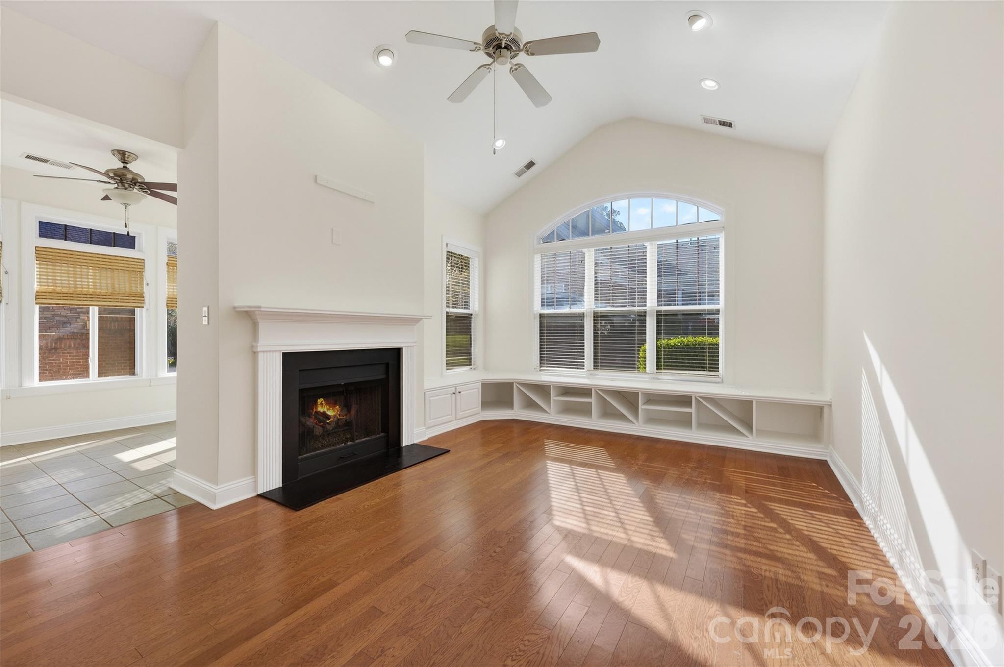 Bella Sera Villas - Residential