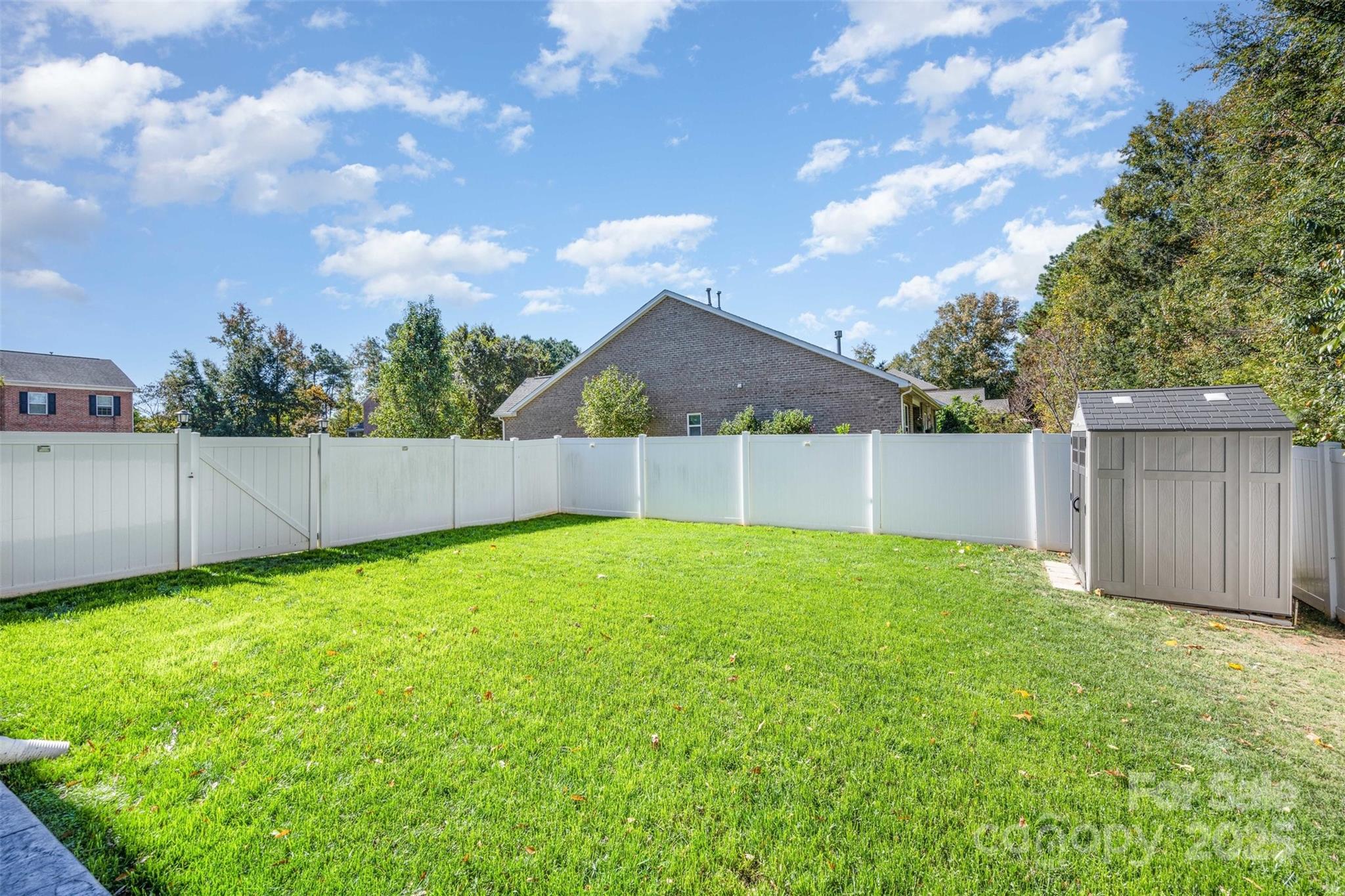 Stoneridge Lakes - Residential