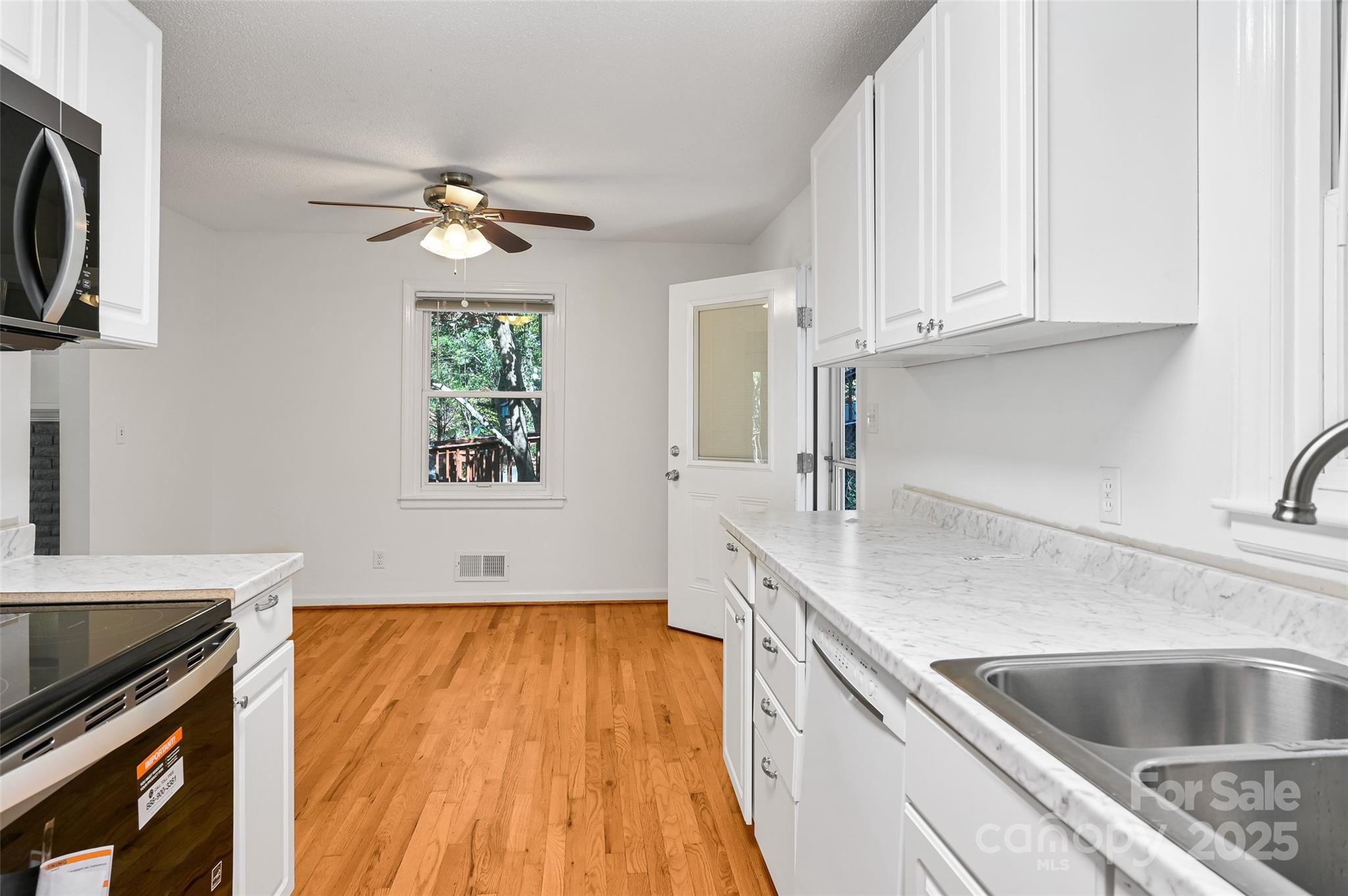 22 E Shore Drive