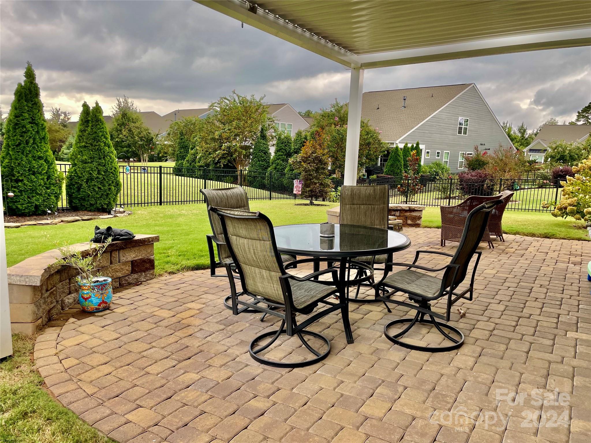 Tree Tops - Residential