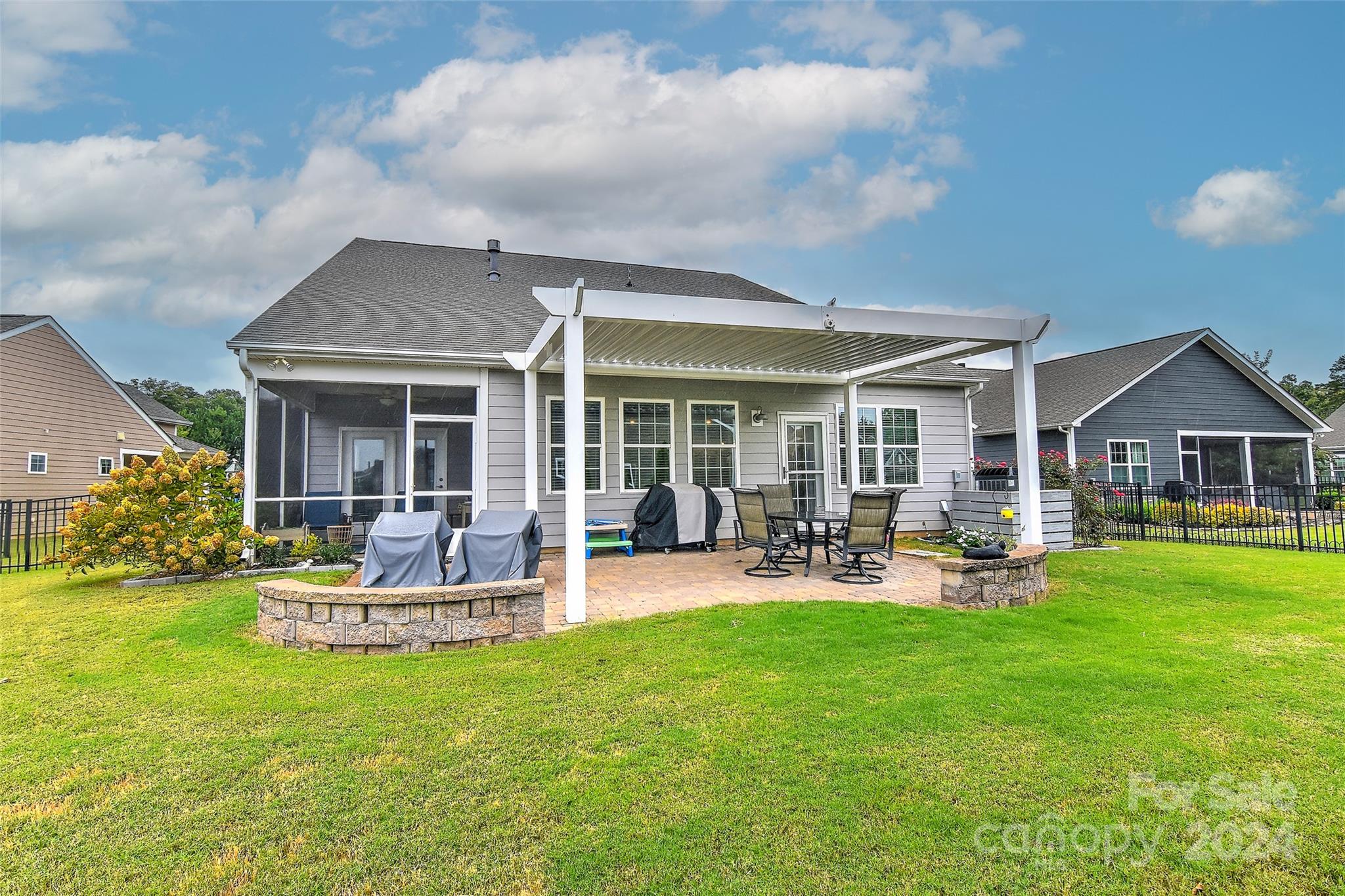 Tree Tops - Residential