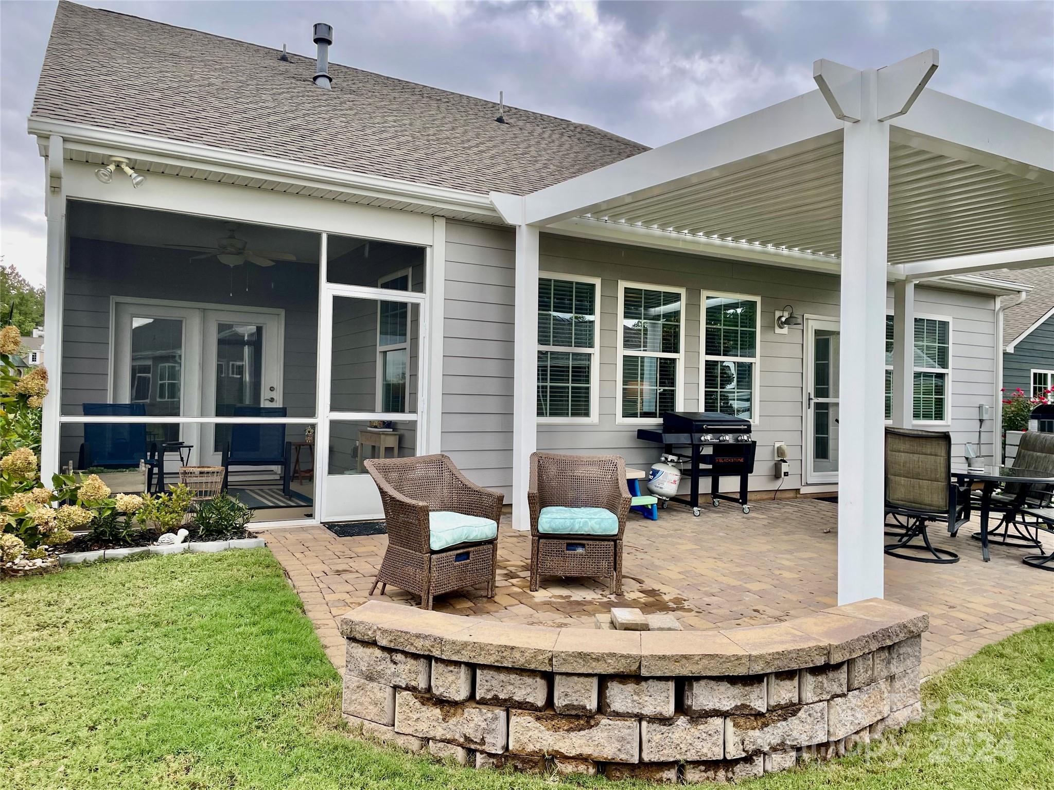 Tree Tops - Residential