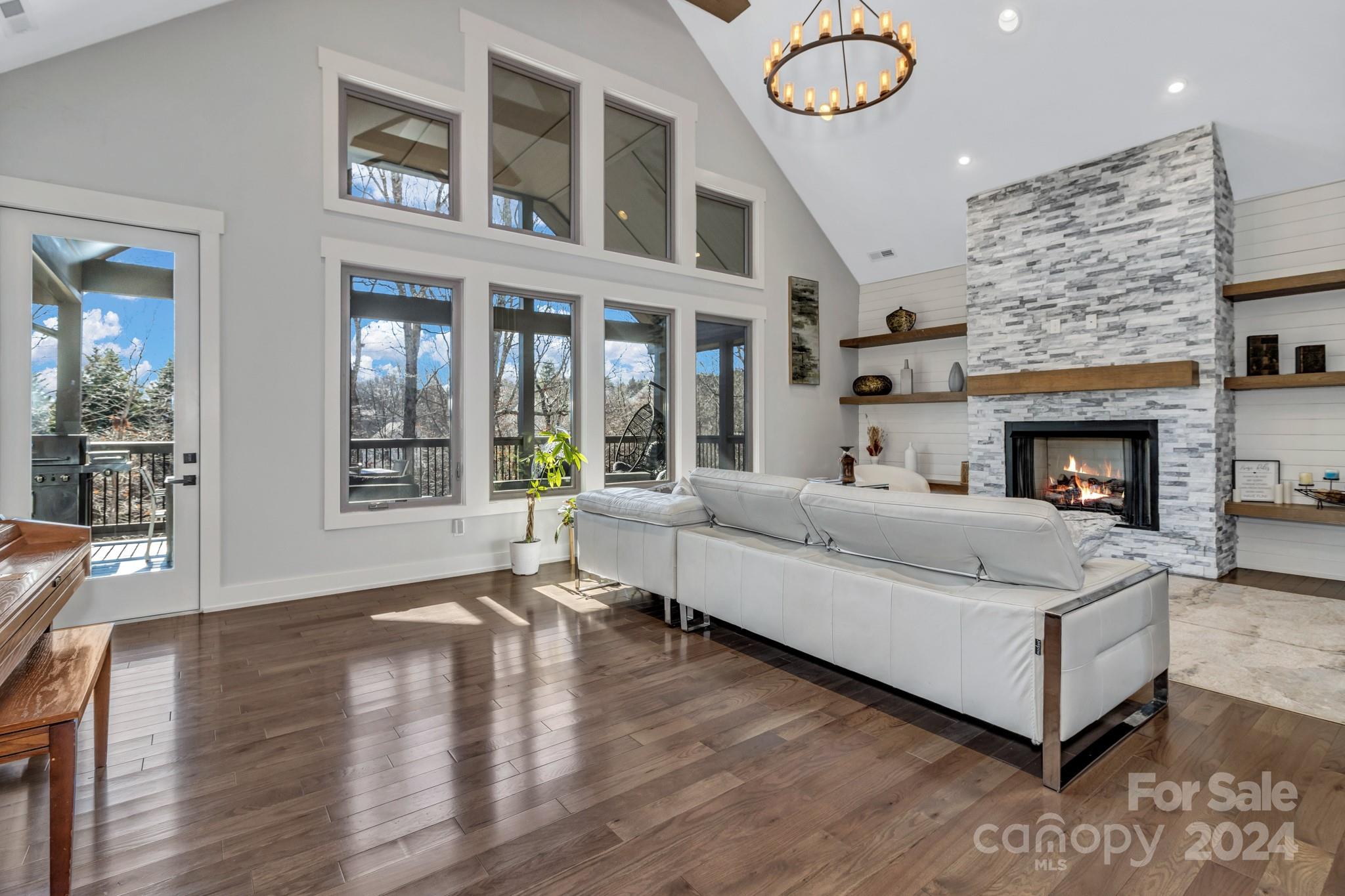 Waightstill Mountain - Residential