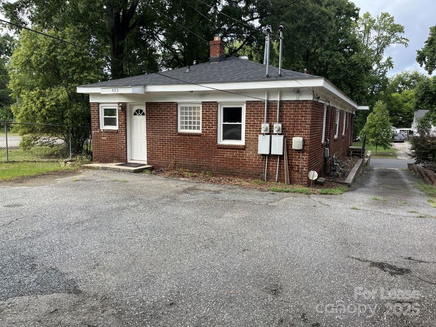 Awesome location! This duplex back unit features 2 bedrooms, 1 full bath and over 700 square feet of living space. Good size living room and updated kitchen with granite counters and stainless steel appliances. Plenty of parking at the back of the building. Located conveniently in SouthEnd off of S. Tryon and West Blvd. Within walking distance or short scooter ride of shops, restaurants, breweries and entertainment. Quick access to I-77 and Uptown. Rent this home with $1500 deposit and first month's rent.