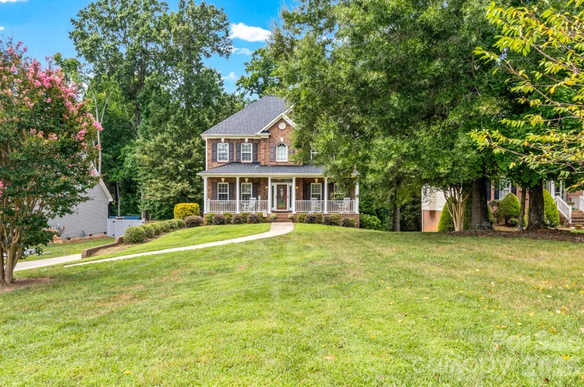 5356 Graycliff Lane, photo 1 of 38
