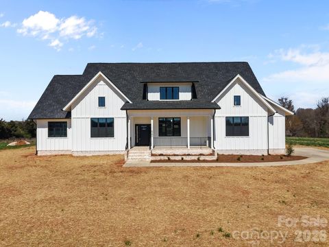 6205 Phillippi Road 2 Julian NC 27233