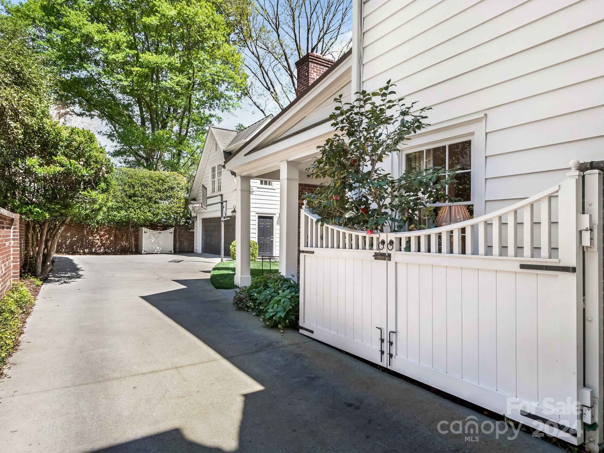 Myers Park - Residential