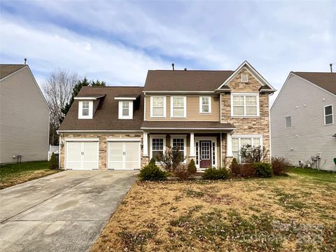 Photo of 3021 Gloxinia Road, Charlotte, NC 28215 (MLS # 4326417)