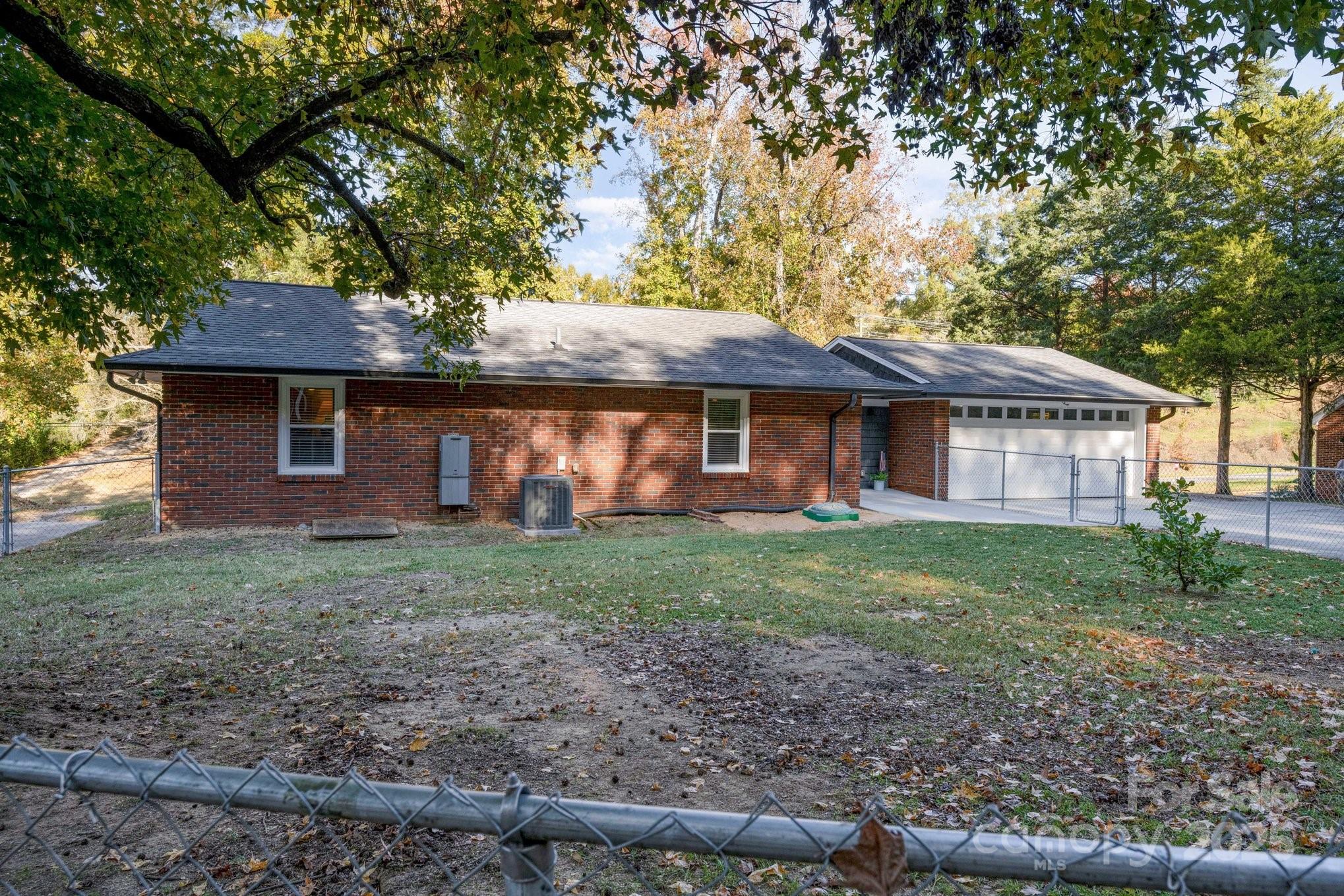 350 Corban Avenue SE