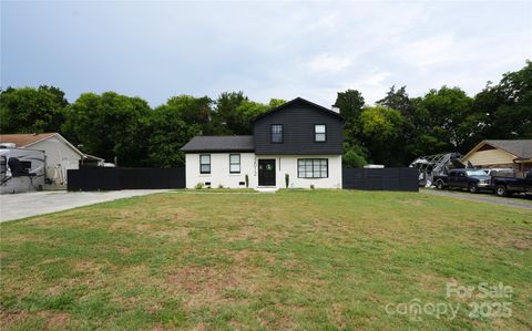 2012 Bangor Road Charlotte NC 28217