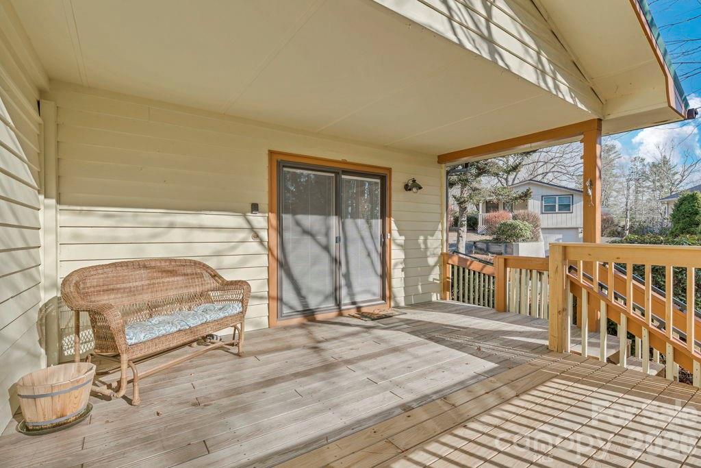 Linville Land Harbor - Residential