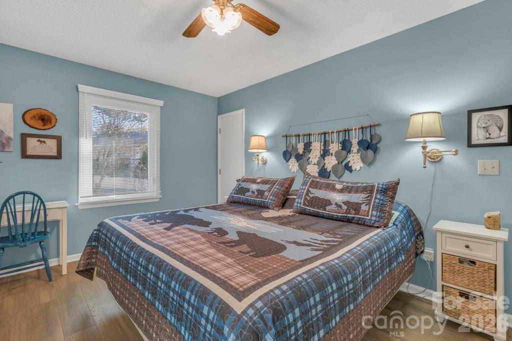 Linville Land Harbor - Residential