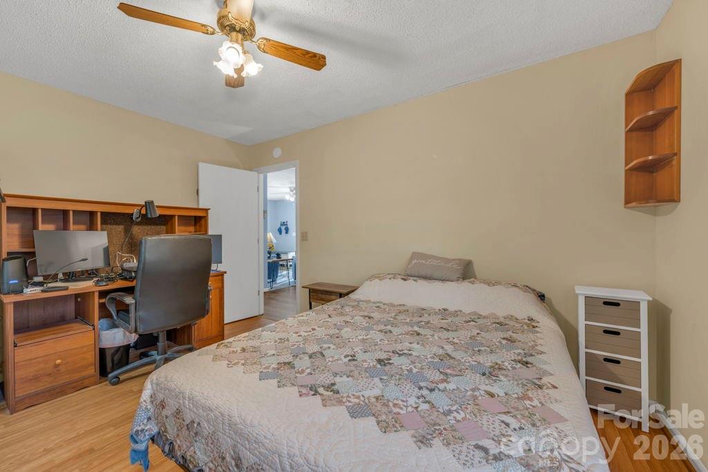 Linville Land Harbor - Residential