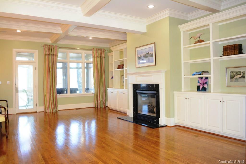 The Peninsula - Residential