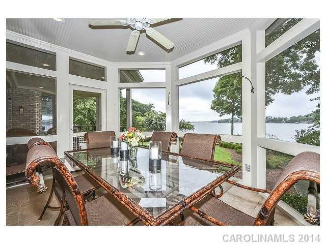 The Peninsula - Residential