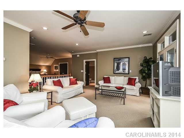 The Peninsula - Residential