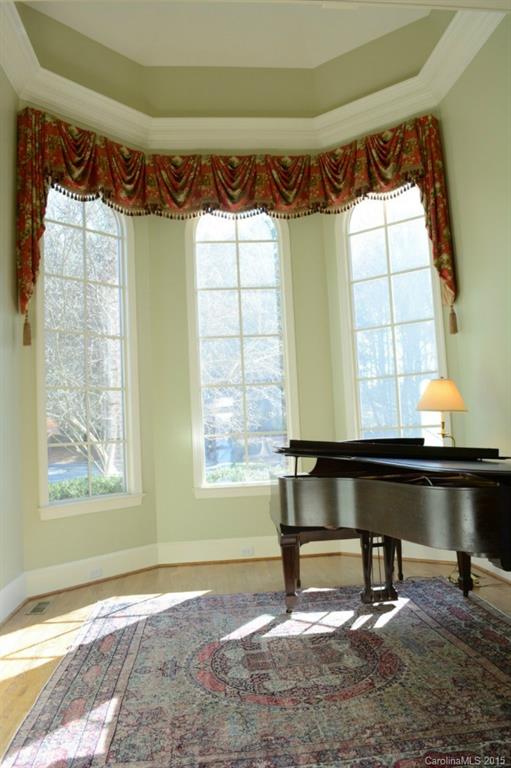 The Peninsula - Residential