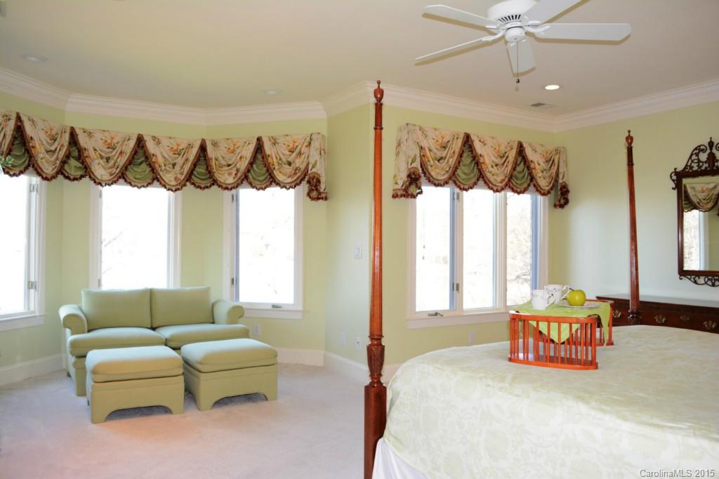 The Peninsula - Residential