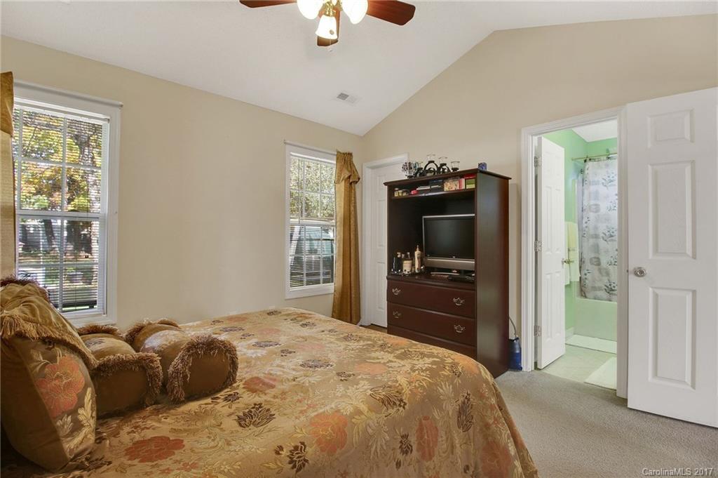 Longview Oaks - Residential