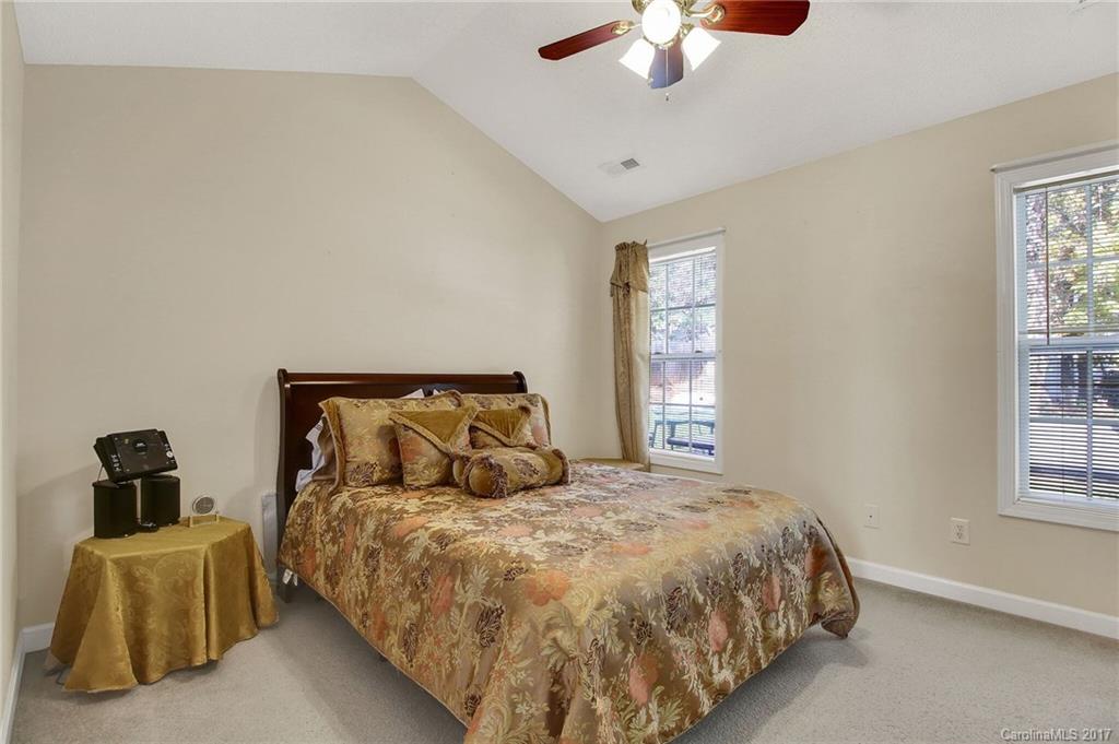 Longview Oaks - Residential