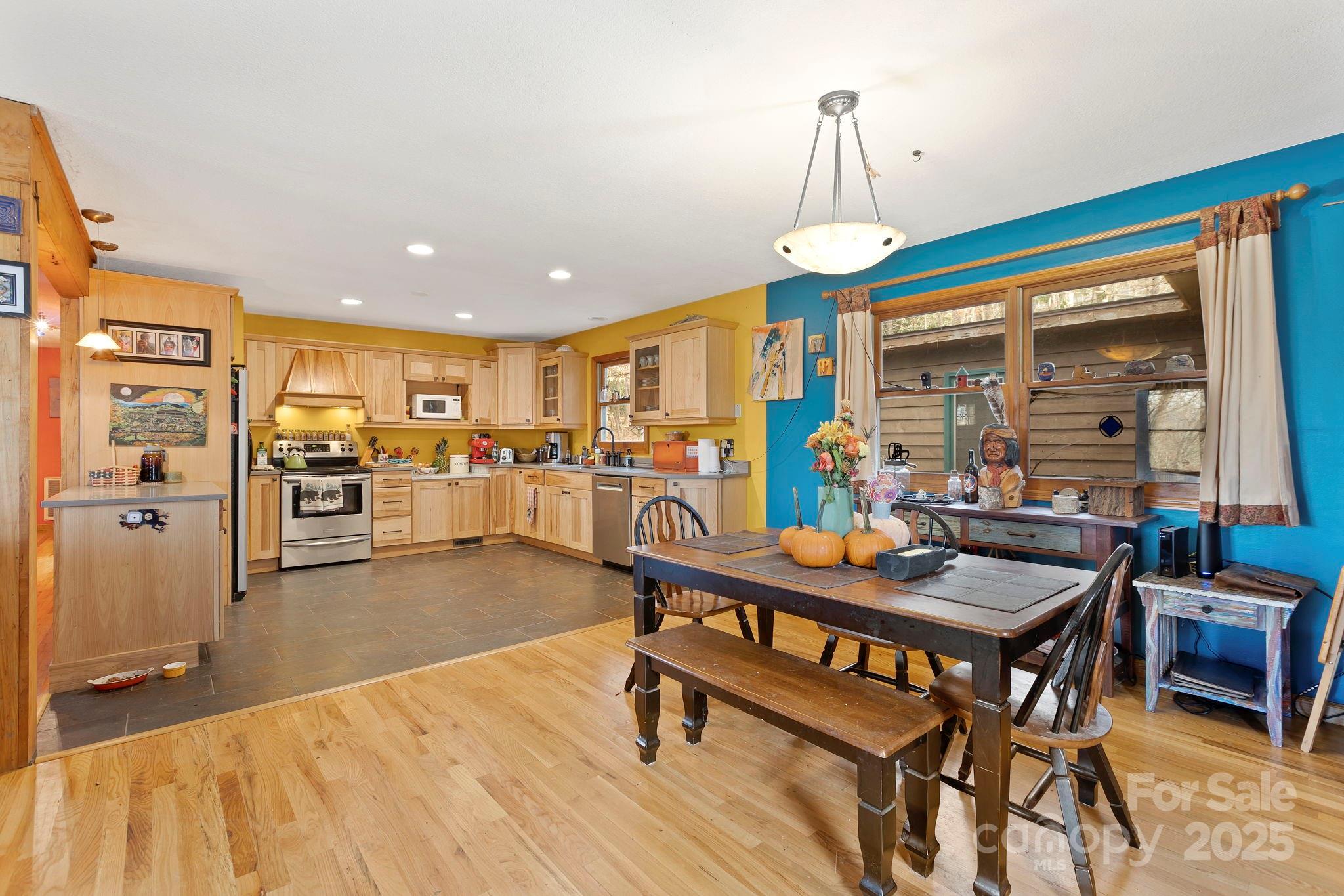 Hunting Lodge Acres - Residential