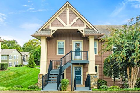 Photo of 150 Deermouse Way #2601, Hendersonville, NC 28792 (MLS # 4307504)