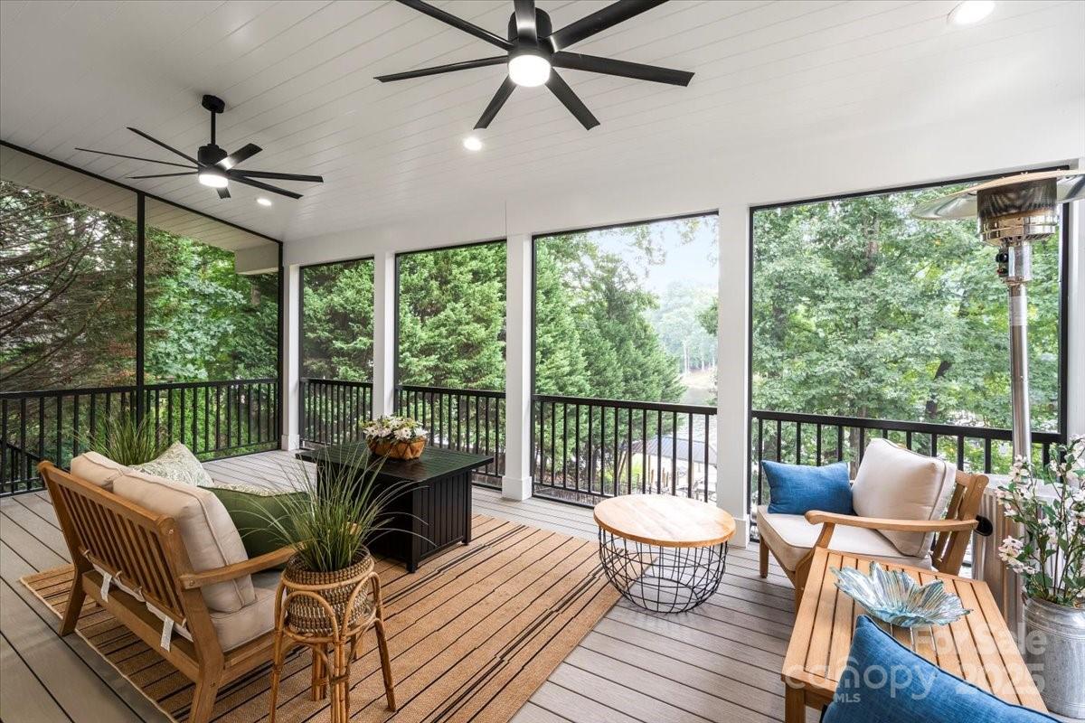 Pinnacle Shores - Residential