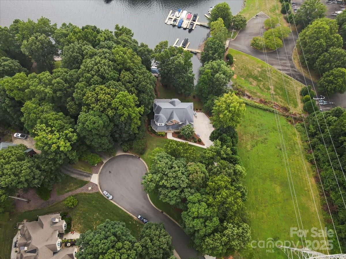 Pinnacle Shores - Residential