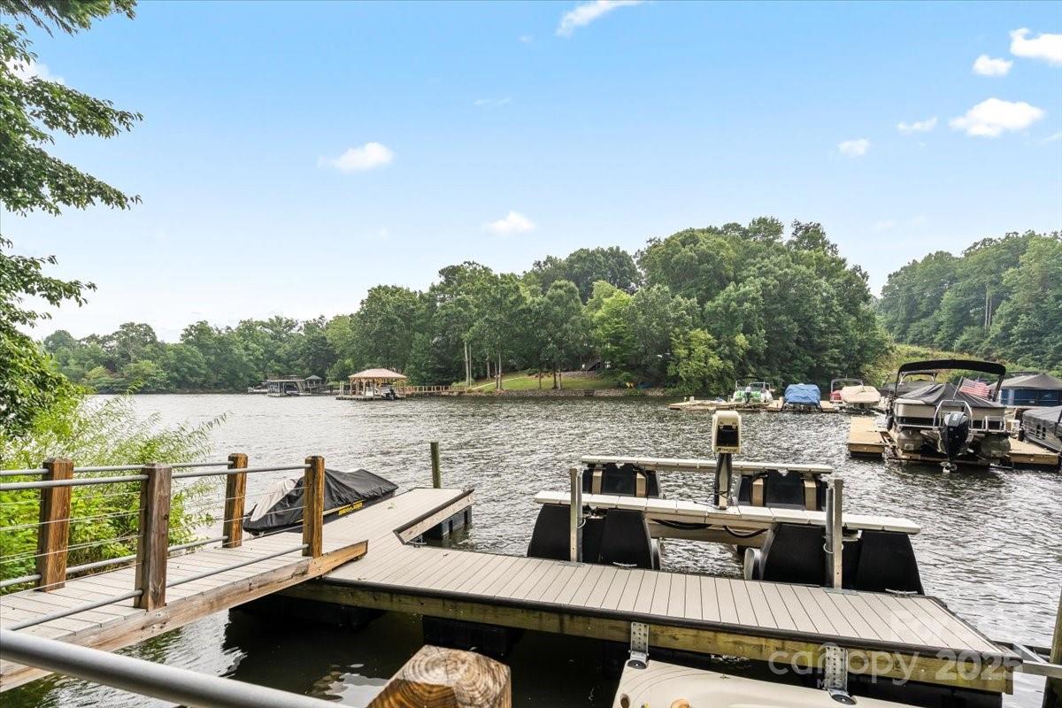 Pinnacle Shores - Residential