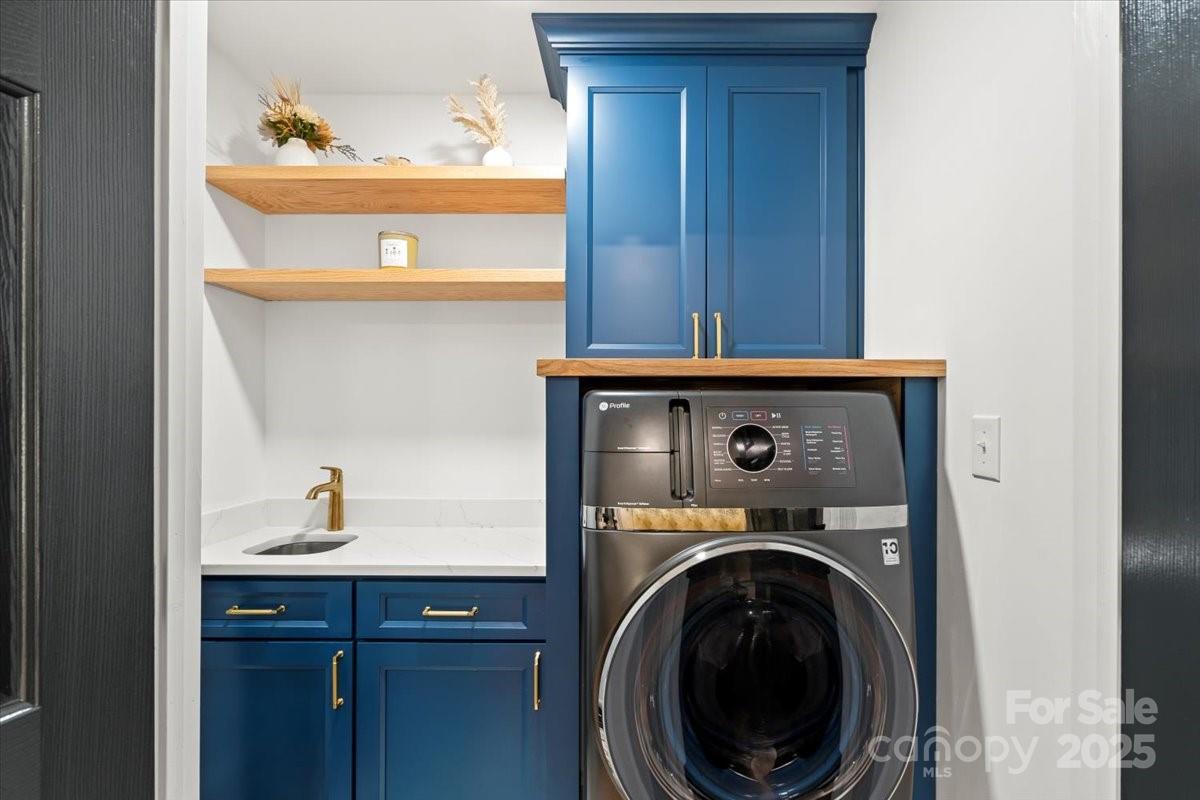 Pinnacle Shores - Residential