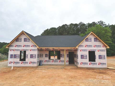 Single Family Residence in Wadesboro NC 9605 Hwy 52.jpg